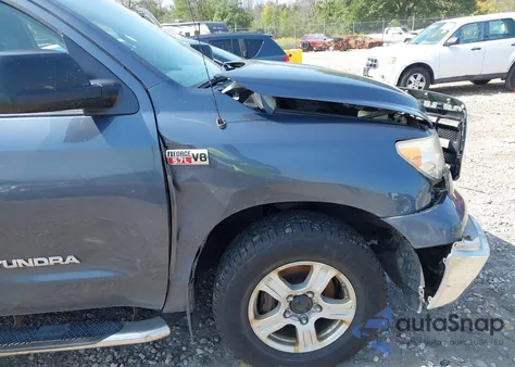 2010 Toyota Tundra Grade 5.7L V8 из США, поврежденный, VIN 5TFUW5F15AX145153